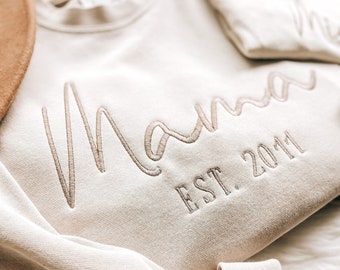 Custom MAMA Est Sweatshirt  | Grandma Sweatshirt | Mama Est | New Mother gift | Trendy Crewneck for Mom