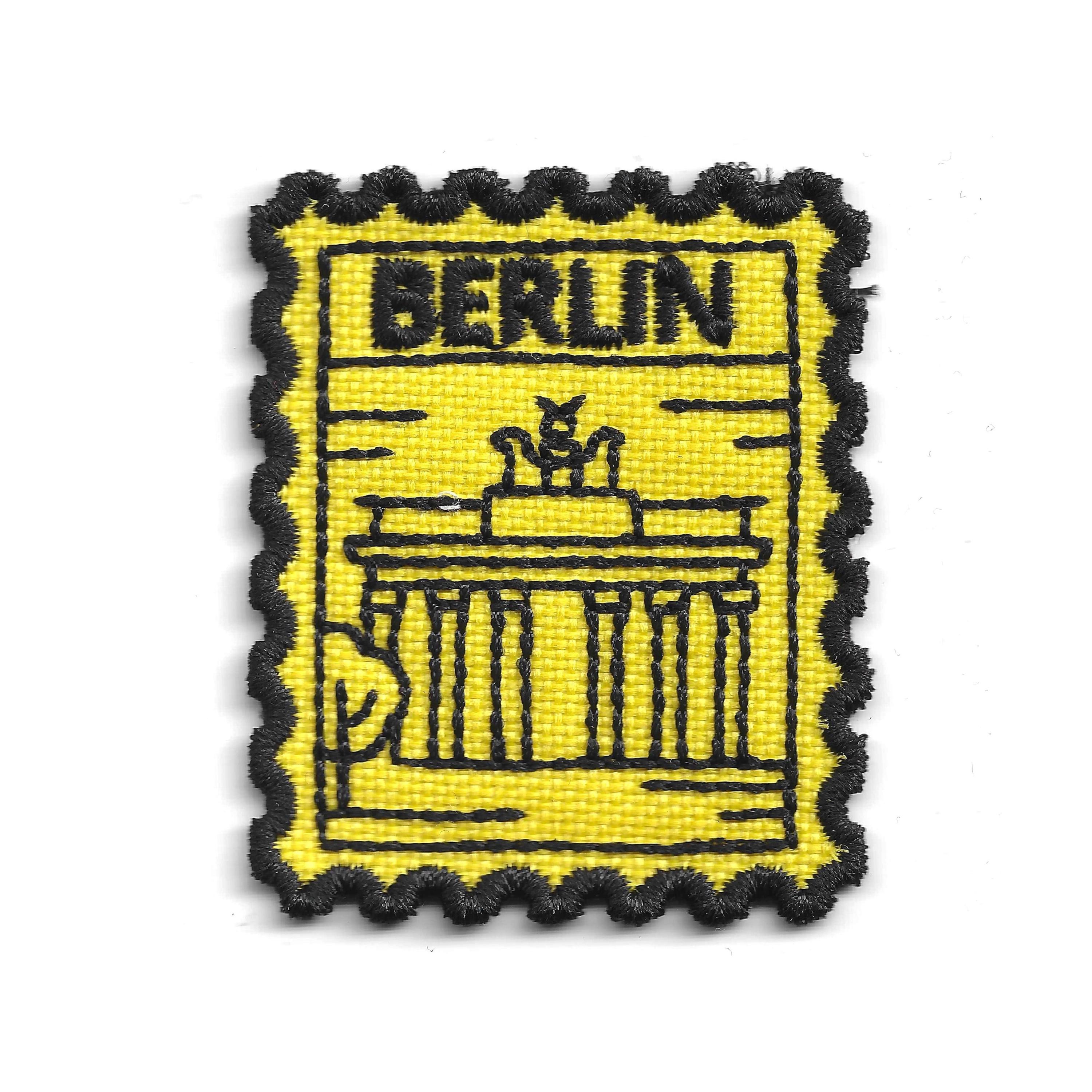 Toppa Termoadesiva Berlin – Patch Ricamata Da Stirare O Cucire Per Giacche E Jeans (8 Cm)