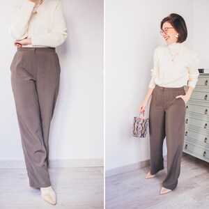 If you are looking for a comfortable, versatile and stylish pants pattern, the Fortuna trouser pattern is for you. Learn how to sew a pair of easy pants with this women’s high waisted trousers pattern pdf with wide leg, fly and pockets.