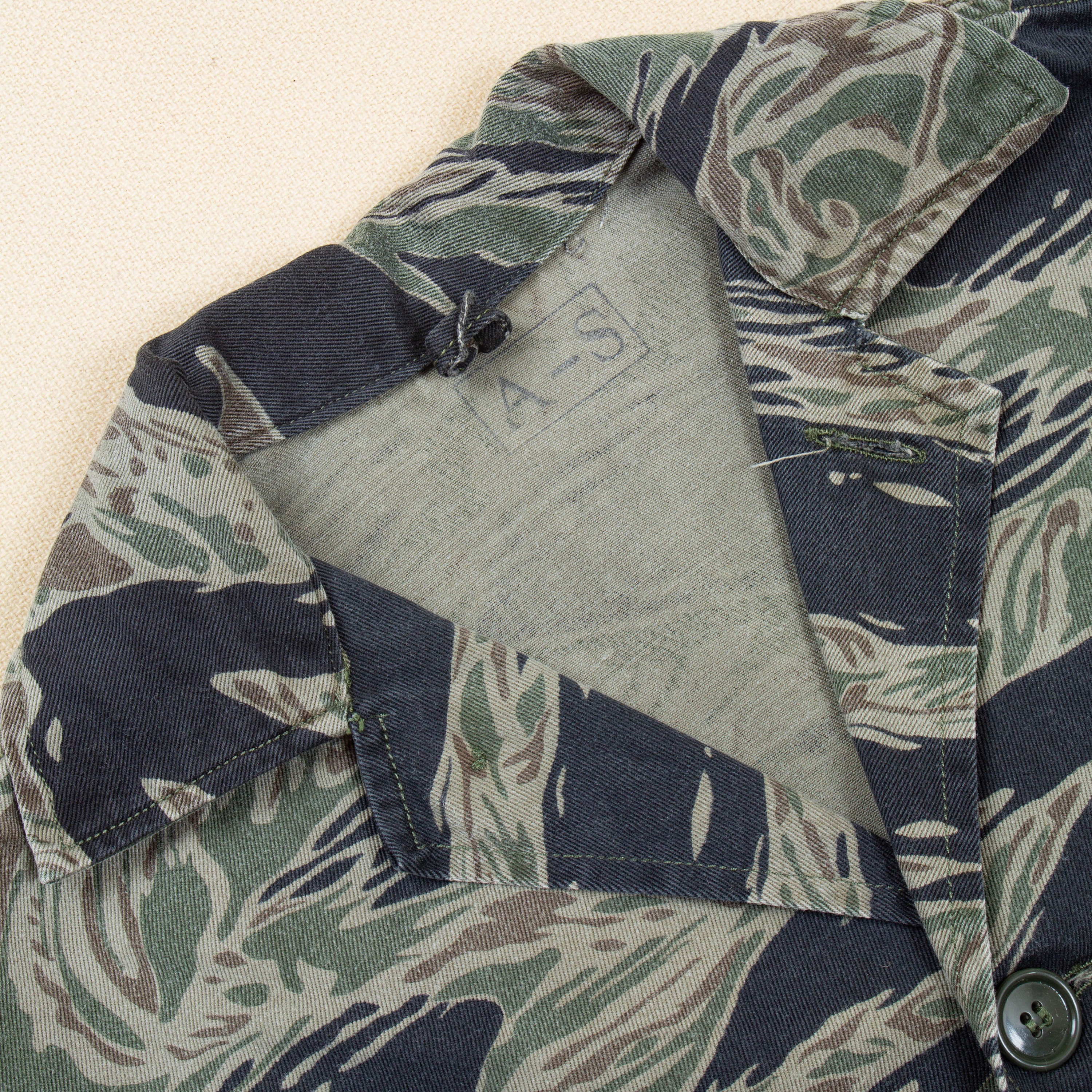 60s Vietnam War Vintage Tadpole Sparse (TDS) Tigerstripe 60s Vietnam War Vintage Tadpole Sparse (TDS) Tigerstripe