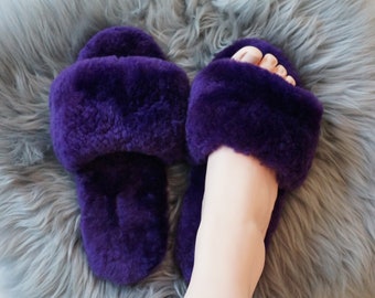 Handcrafted Luxury Australian Sheepskin Slippers - The Perfect Eco-Friendly Gift for All Seasons