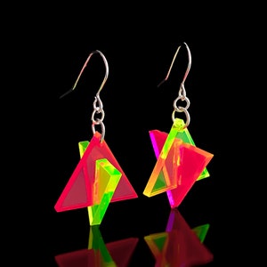 Neon Star Earrings – Vibrant Lightweight Acrylic Dangle, Fluorescent Statement Jewellery, Perfect for Parties and Gifts