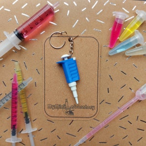 Pipette keychain with personalisation Science keyring
