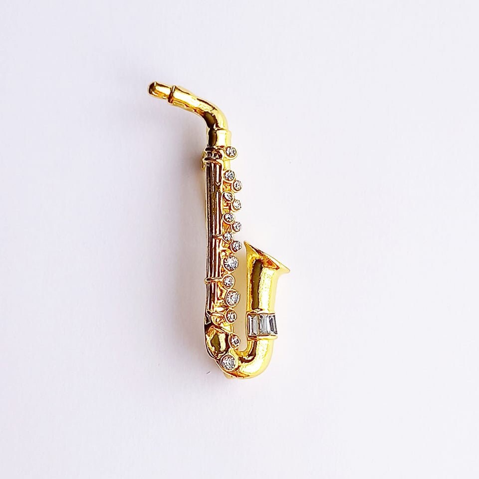 Vito Saxophone for sale Only 3 left at 70