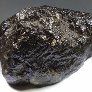 Magnificent and unique achondrite meteorite to study weighing 17.34 g