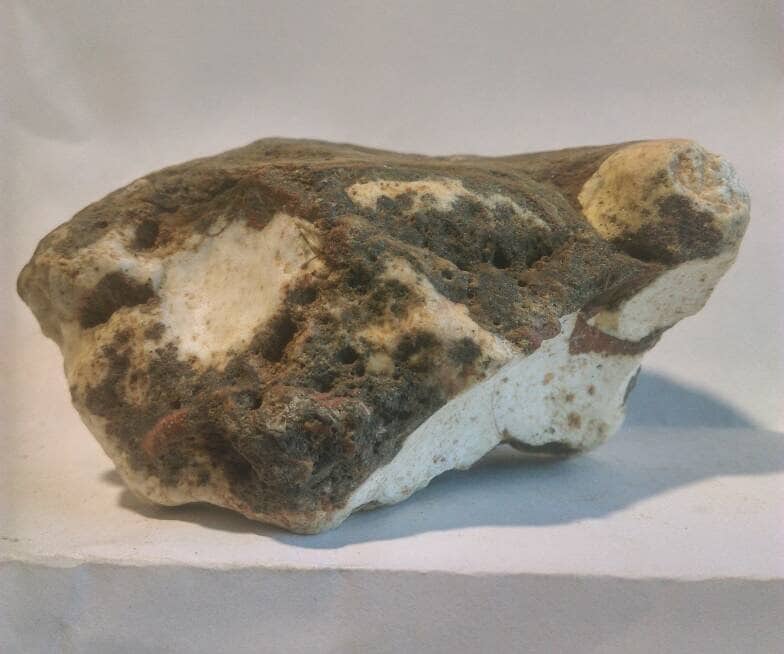 Météorite Lunaire Brèche d'impact Anorthosite 166, 97 Gr