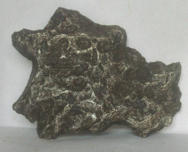 Rare et Superbe Météorite Sidérite Ataxite Du Vaucluse 36, 87 G