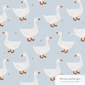 Peut inclure: Un motif répétitif composé d'oies blanches au bec et aux pattes orange sur un fond bleu clair parsemé de petites étoiles dorées. Le texte BloomscapeDesigns est visible dans le coin. Le motif répète les oies dans diverses orientations.