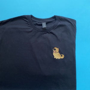 Dug, perro golden retriever, camiseta con diseño inspirado en Up, la película de Disney, tú y yo, ahora estamos en un club.
