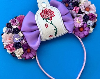 Glasglocke mit Rosen-Inspiriert - Ein Ohrhalter, perfekt für Taschen und Parks. Disneys Die Schöne und das Biest