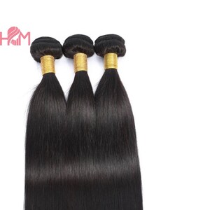 Puede incluir: Tres paquetes de extensiones de cabello humano liso negro. El cabello es liso y sedoso, y los paquetes est&aacute;n atados con bandas el&aacute;sticas doradas.