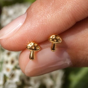 Cute Mushroom Earrings Tiny Fungi 9K Solid Gold Push Back Earring Charm Ear Studs Dainty Minimalist Little Cartilage Post Stud Boho Earring