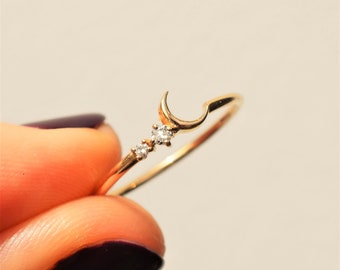 Crescent Moon Inset Moissanite Ring Handmade Half Moon Stacking Dainty Ring Delicate 9K Solid Gold Moon Design Ring Elegant Gemstone Ring