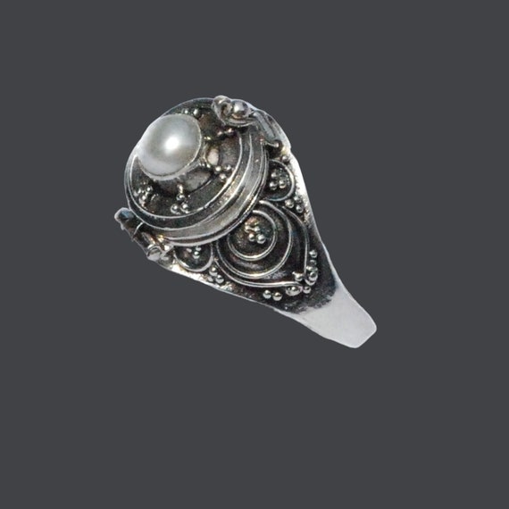 Sterling Silver Bali Pearl Ring With Secret Compartment Ring on a Round Top