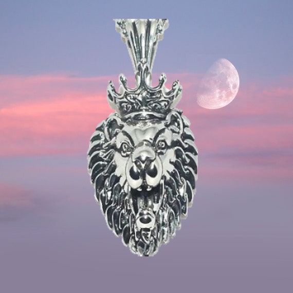 Detailed 316L Stainless Steel King Lion Pendant