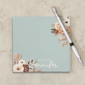 Bloc de notas Post-it® personalizado, bloc de notas bohemio con flores silvestres, papelería con nombre, blocs de notas adhesivas estéticos, regalo para mamá, profesora o compañera de trabajo.