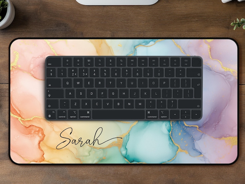 Tapis de souris personnalisé avec nom, grands tapis de bureau modernes, clavier gaming coloré, décoration de bureau moderne image 8