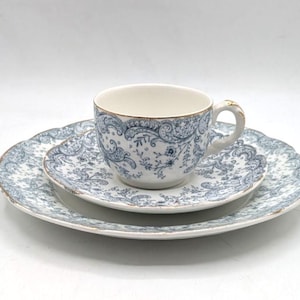 Vtg John Maddock & Sons Flat Demitasse Cup Saucer Bread Plate Set Seville Blue