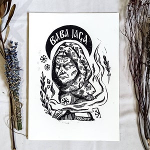 Stampa linocut Baba Yaga in stile folk - Realizzata a mano su carta A4, perfetta per i fan dell'arte oscura - Opere d'arte misteriose per decorazioni per la casa o regali
