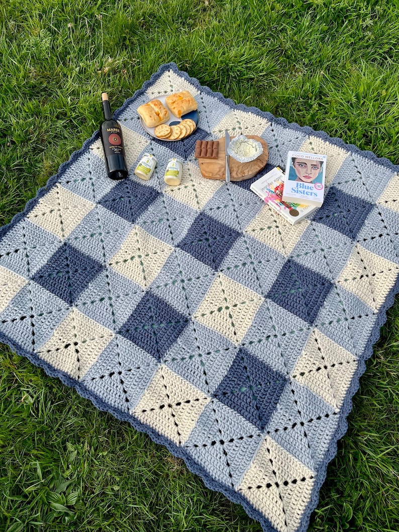 Perfect Picnic Blanket - Crochet PDF Granny Square Throw Pattern - Etsy