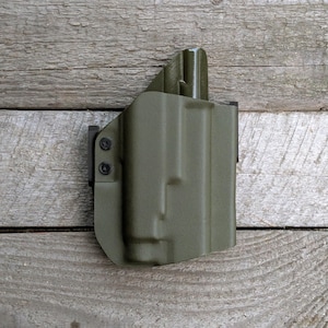 Kydex OWB-holster: Springfield Echelon met Olight PL-3R of Baldr Mini