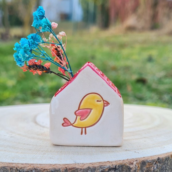 Ceramic mini vase house with heart and bird, house vase, ceramic house, minivase, tiny clay art, wedding table decor