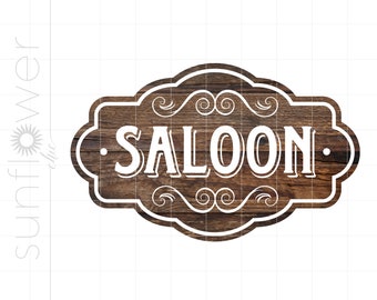 Może przedstawiać: Rustykalny drewniany znak z białym obramowaniem i napisem "SALOON" białymi literami. Znak ma fakturę postarzanego drewna i ozdobne zwijające się wzory.
