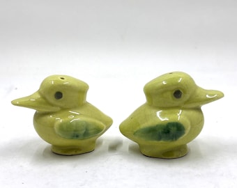 RARE Green color Japanese Vintage Kookaburra Bird Salt and Pepper Mini Shakers