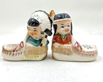 1950s Novelty Salt & Pepper Shakers Indian Boy Girl In Moccasins Made In Japan