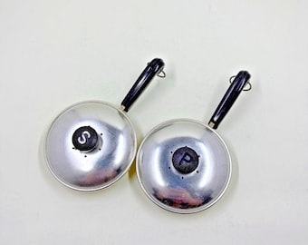 Vintage 1950's Brillium Mini Frying Pan Salt & Pepper Shakers 4 1/2"