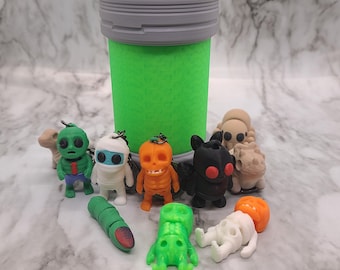 Paquete de llaveros misteriosos de la Cámara Extraterrestre de Halloween / Llaveros flexibles