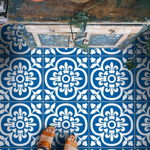 Royal Blue Floral Tile Stickers: Peel & Stick Backsplash Decals