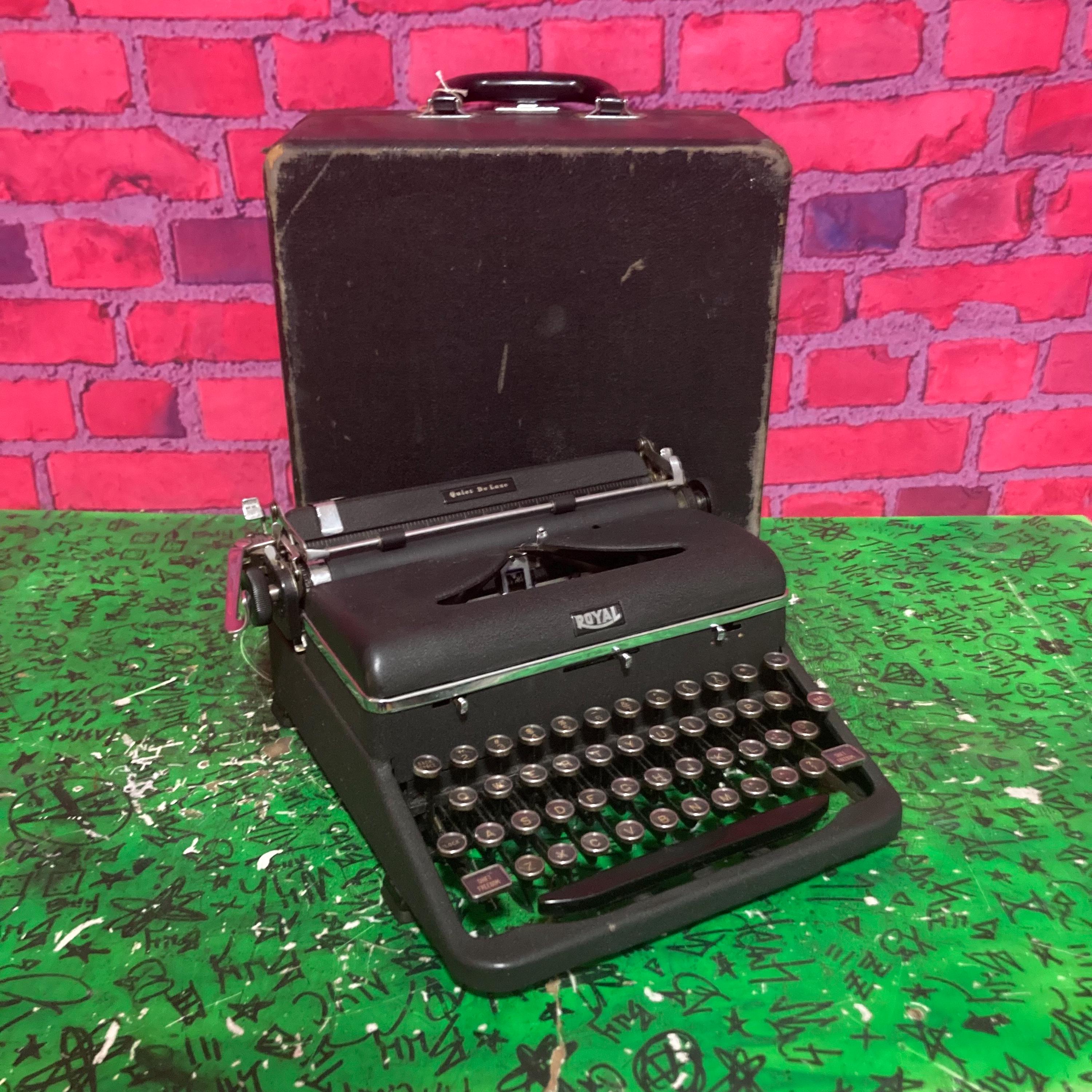 Royal Quiet Deluxe Typewriter - Etsy