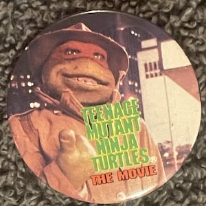 Vintage 1990 Teenage Mutant Ninja Turtles Movie Pin, Thumbs Up, TMNT