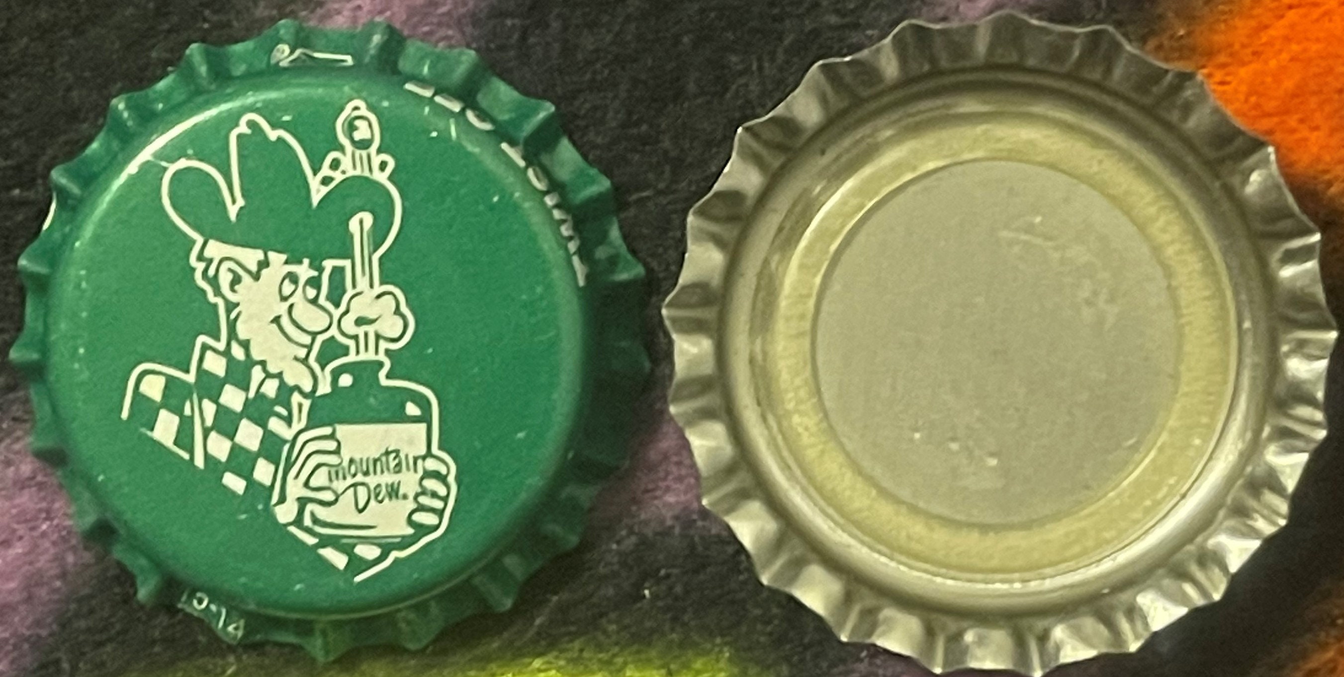 Vintage Mountain Dew Bottle Cap, Awesome Moonshiner