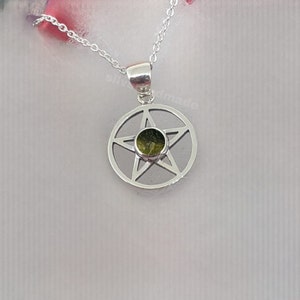 Pendentif étoile moldavite brute : collier bohème en argent sterling