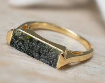 Moldavite ring, Natural moldavite wedding ring, Christmas Gift, gift for her, Moldavite Gemstone, Dainty Vintage, Bridal, Anniversary Gift