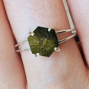 Moldavite Ring, Hidden Moldavite Ring, Summer jewelry, meteorite ring, Authentic Moldavite, Handmade Ring, Moldavite wedding Silver Ring