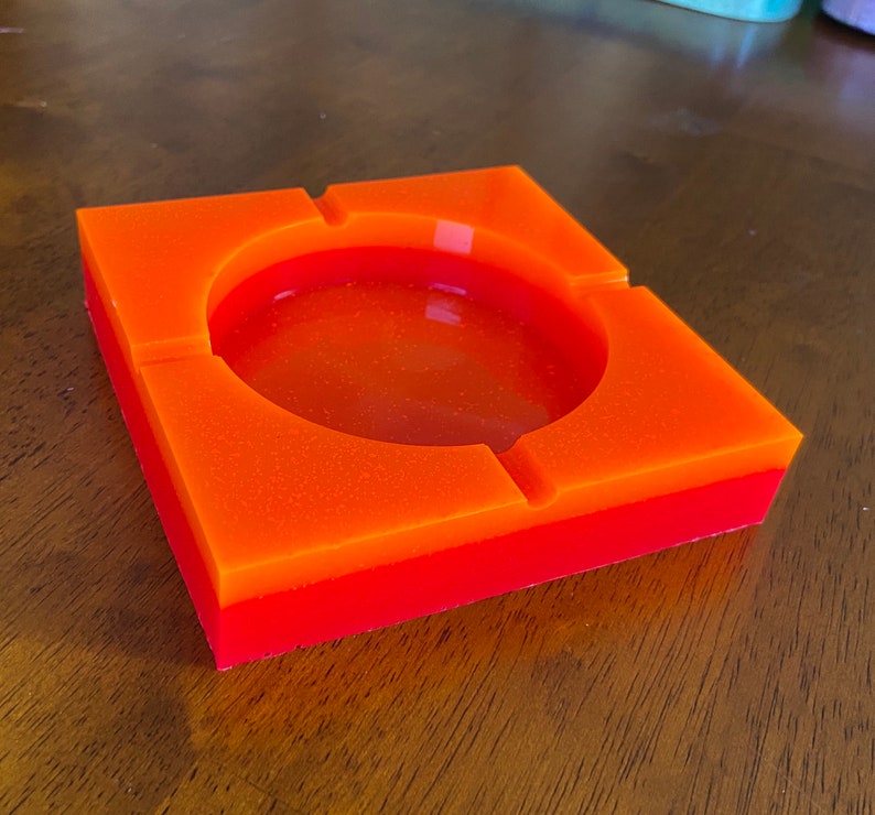 Resin Ashtray - Classic Resin Ashtray - Classic