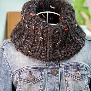 Cowl “Fishermans Rib” made of very thick wool