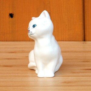 Royal Doulton Persian Cat/ Kitten Figure image 4