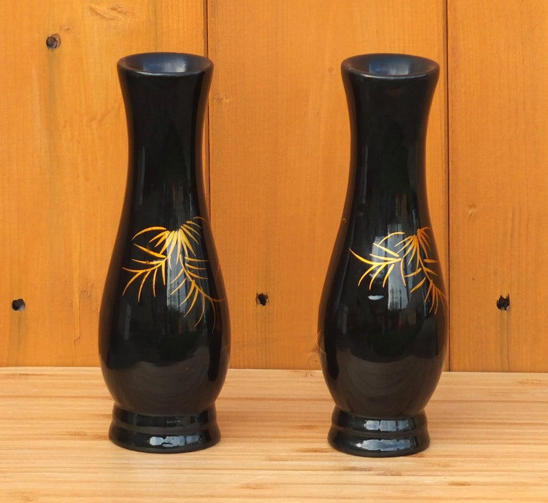 Two Vintage Oriental Lacquered Wood Vases image 2