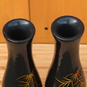 Two Vintage Oriental Lacquered Wood Vases image 3