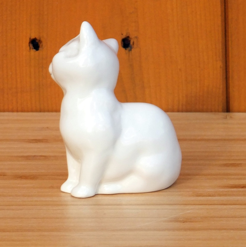 Royal Doulton Persian Cat/ Kitten Figure image 3