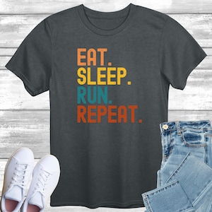 Retro Style Eat Sleep Run Repeat T-Shirt, Vintage Sunset Running Top, Distressed Sports Shirt, Tee for Jogging Lover, Gift for Mum, Dad.