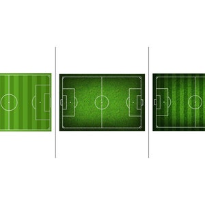 Könnte beinhalten: Drei verschiedene Ansichten eines grünen Fußballfeldes mit weißen Linien, die das Feld, den Mittelkreis und die Strafräume markieren.