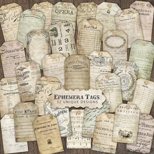 Può includere: Una collezione di 32 etichette di efemeridi vintage uniche con texture di carta invecchiata. Le etichette presentano scritte a mano, linee di registro e vari disegni, tra cui una cartolina, un'etichetta di hotel e spartiti musicali. Il testo "Ephemera Tags" è visibile.