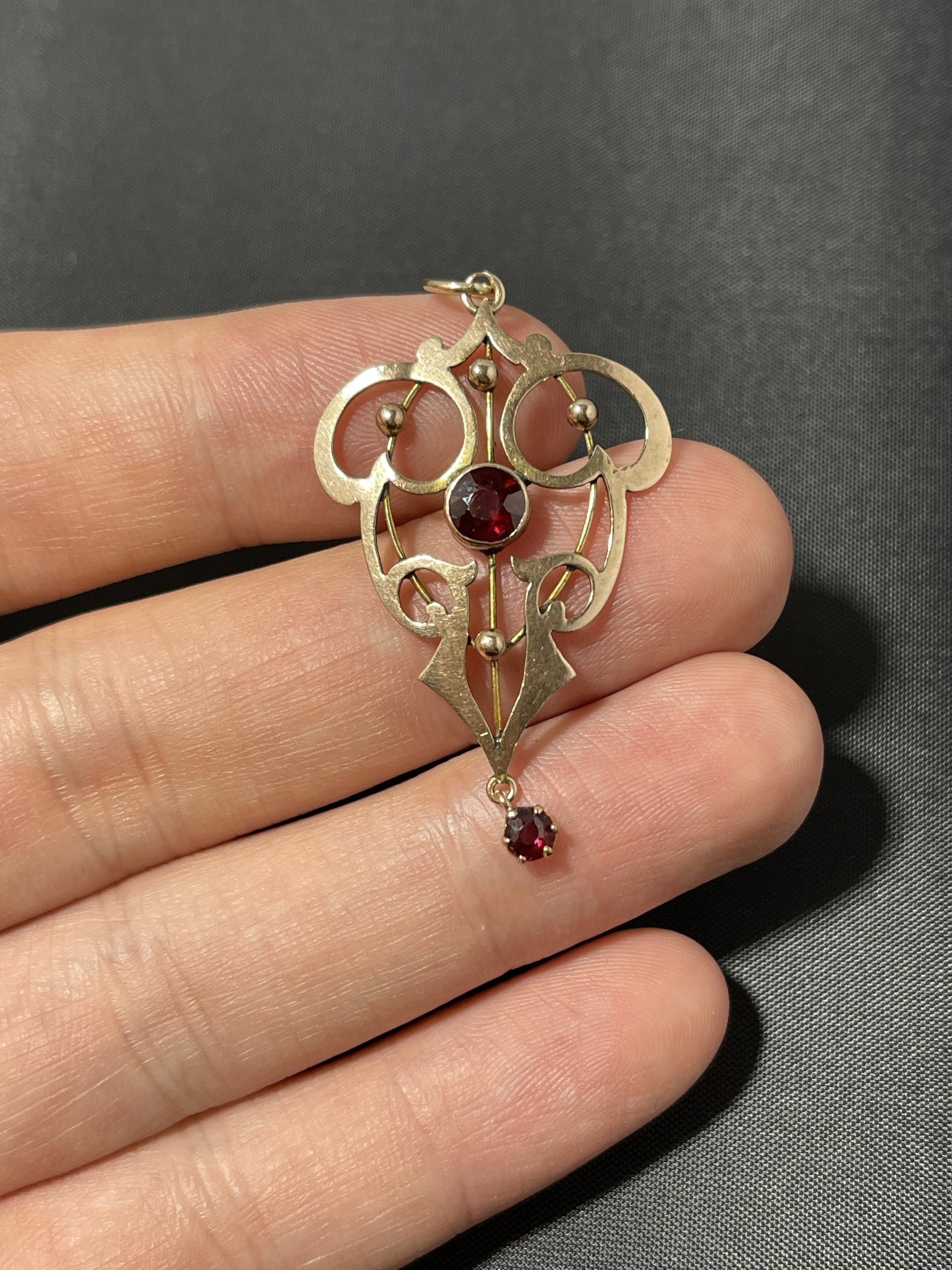 Garnet pendant gold Clearance