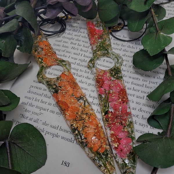 Cuchillo decorativo de flores silvestres de bosque seco/prensado personalizado, abrecartas Athame, cuchillo ritual, Hada de bruja botánica Cottagecore