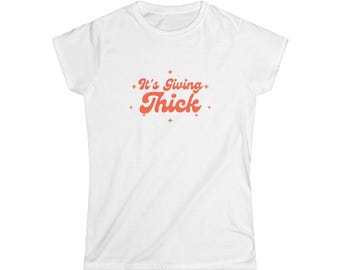 It's Giving Curvy Tee | Women's White Crewneck, Flirty Saying Shirt